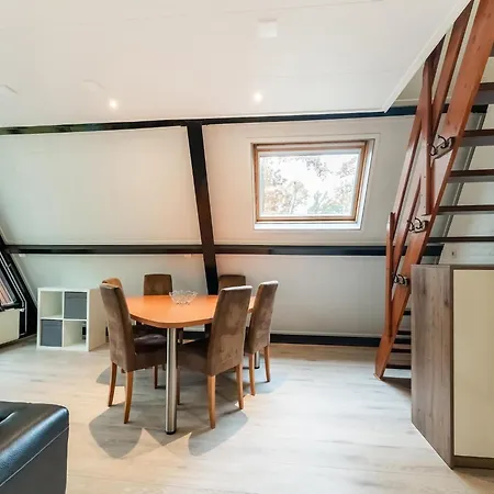 Vakantiehuis In North Limburg Stramproy